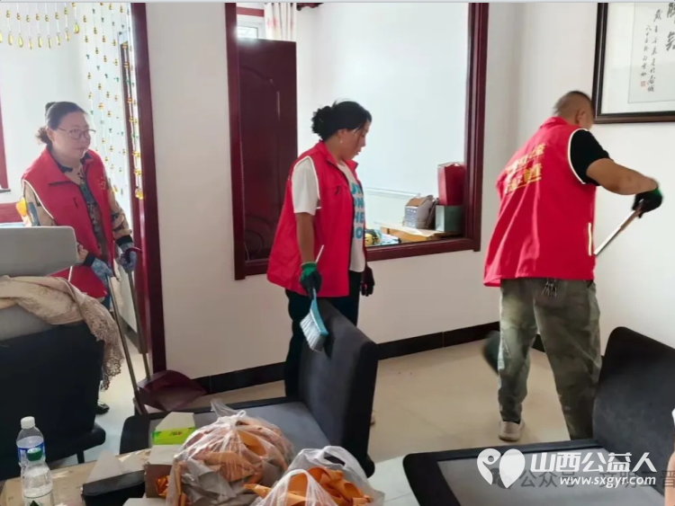 益起来爱心暖东冶----五台爱心团队在东冶镇凯欣园小区发生的天然气爆炸事故后服务空巢老人的生活用行动为群众办实事 - 第15张