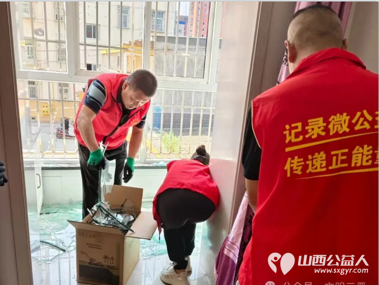 益起来爱心暖东冶----五台爱心团队在东冶镇凯欣园小区发生的天然气爆炸事故后服务空巢老人的生活用行动为群众办实事 - 第11张