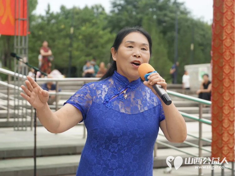 忻府区广播便民服务群携手多家公益团队在忻州市体育公园举行纪念抗日战争胜利80周年公益演出 - 第15张 - 山西公益人 忻府区广播便民服务群携手多家公益团队在忻州市体育公园举行纪念抗日战争胜利80周年公益演出 - 第15张