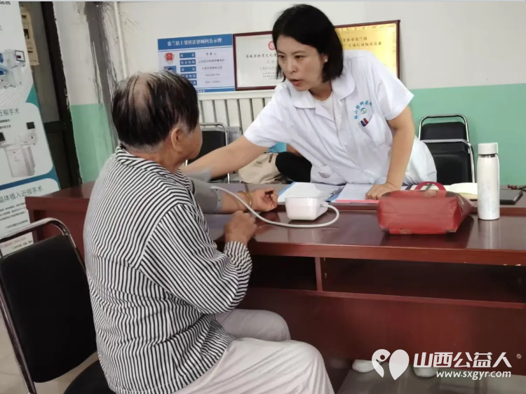 介休市敬老协会孝善行之敬老助老活动2025年8月23日走进张兰镇上梁村为60岁以上所有老人们爱心理发义诊 - 第17张 - 山西公益人 介休市敬老协会孝善行之敬老助老活动2025年8月23日走进张兰镇上梁村为60岁以上所有老人们爱心理发义诊 - 第17张