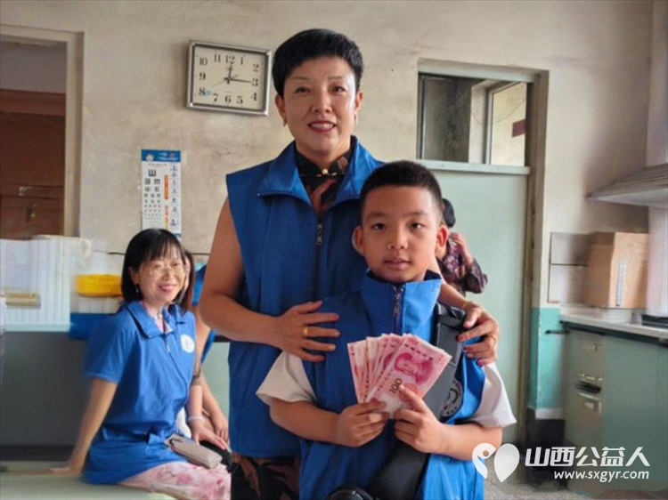 长治市小雨点公益志愿者协会思源分会助学三名困境家庭学生圆梦活动为每位学生捐赠人民币1000元帮助他们完成学业 - 第3张 - 山西公益人 长治市小雨点公益志愿者协会思源分会助学三名困境家庭学生圆梦活动为每位学生捐赠人民币1000元帮助他们完成学业 - 第3张