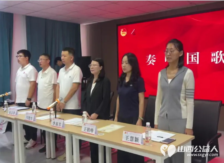 青春绽芳华这些瞬间太燃了！吕梁市离石区青年志愿者协会2025年学生暑期社会实践活动总结表扬会 - 第3张