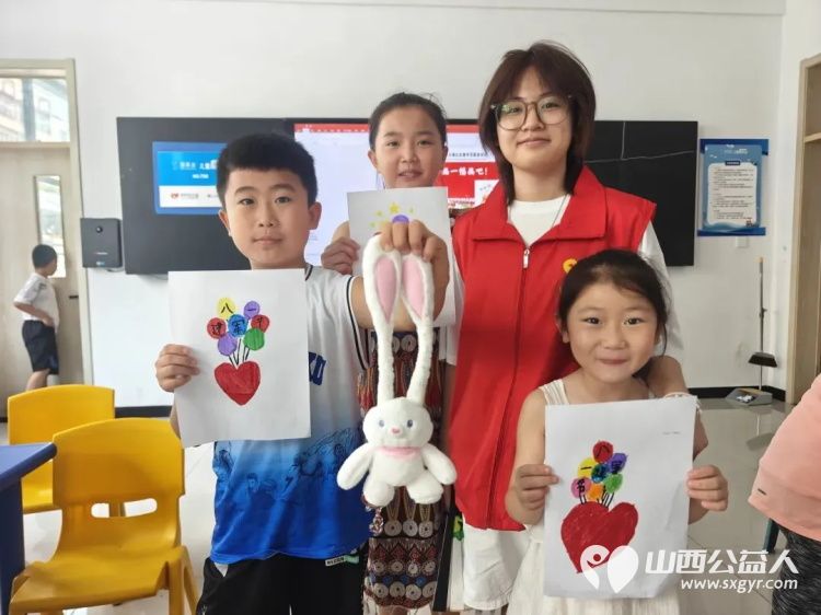 青春绽芳华这些瞬间太燃了！吕梁市离石区青年志愿者协会2025年学生暑期社会实践活动总结表扬会 - 第15张