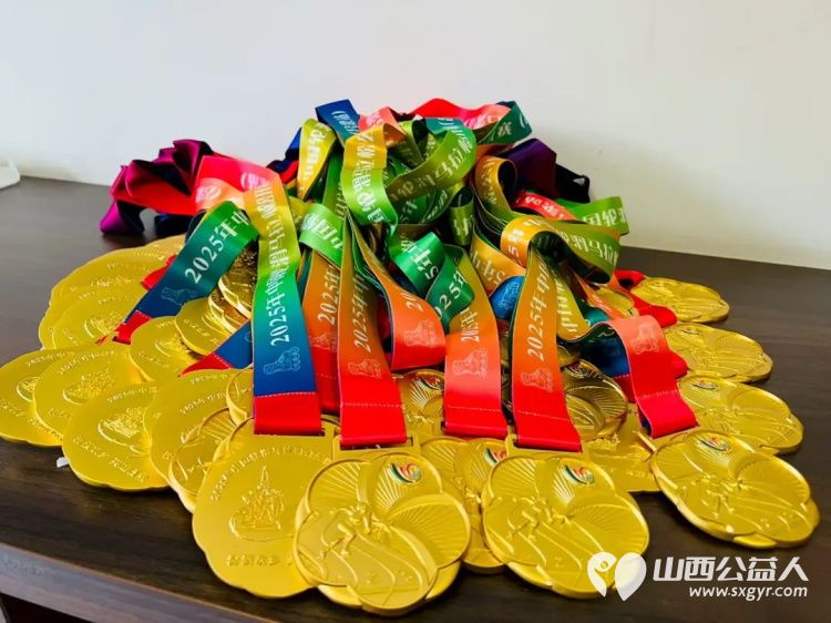 青春绽芳华这些瞬间太燃了！吕梁市离石区青年志愿者协会2025年学生暑期社会实践活动总结表扬会 - 第33张