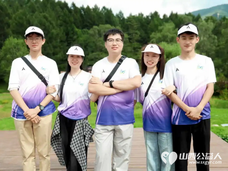 青春绽芳华这些瞬间太燃了！吕梁市离石区青年志愿者协会2025年学生暑期社会实践活动总结表扬会 - 第31张