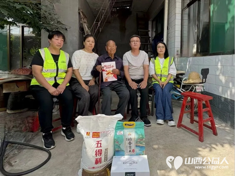 太谷区委统战部联合太谷区侨联、太谷区心连心志愿者协会共同开展了主题为铭记历史共铸和平的慰问抗战老兵活动看望了7位年逾九旬的抗战老兵 - 第2张