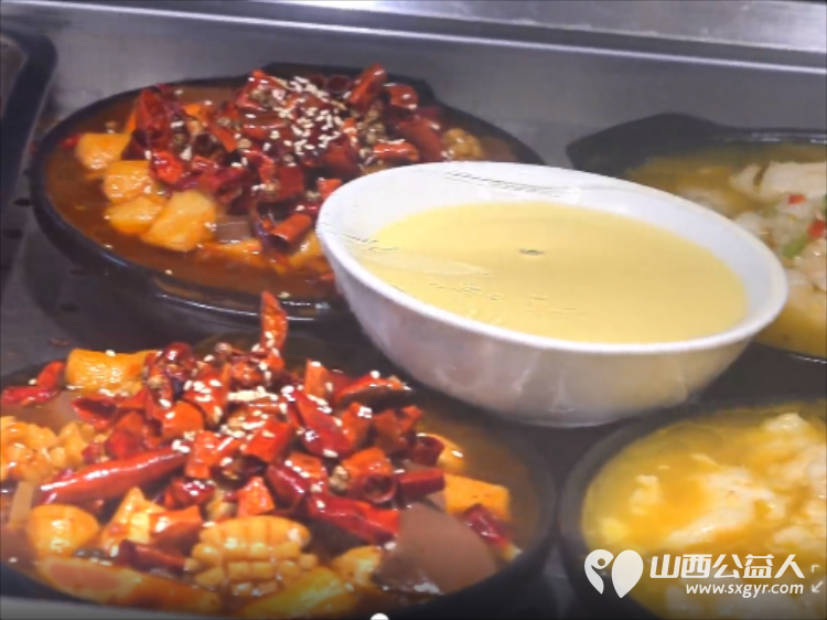 暖心“食”光！山西省红十字志愿者协会协助新建南路二社区食堂给十二位老人免费午餐上线解决老人们真正的需求 - 第12张