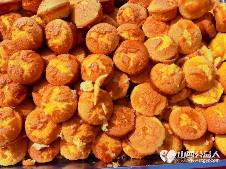 爱在比家美情暖生日会 太原市杏花岭区比家美慈爱养护院八月的集体生日会正在欢快上演 - 第10张 - 山西公益人 爱在比家美情暖生日会 太原市杏花岭区比家美慈爱养护院八月的集体生日会正在欢快上演 - 第10张