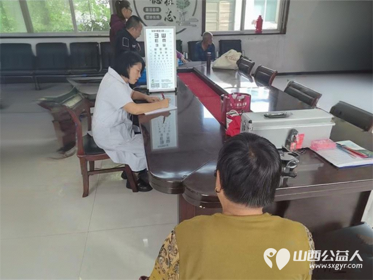 介休市敬老协会孝善行之敬老爱老助老行动2025年8月30日走进张兰镇穆家堡村为60岁以上所有老人们爱心理发义诊 - 第17张 - 山西公益人 介休市敬老协会孝善行之敬老爱老助老行动2025年8月30日走进张兰镇穆家堡村为60岁以上所有老人们爱心理发义诊 - 第17张