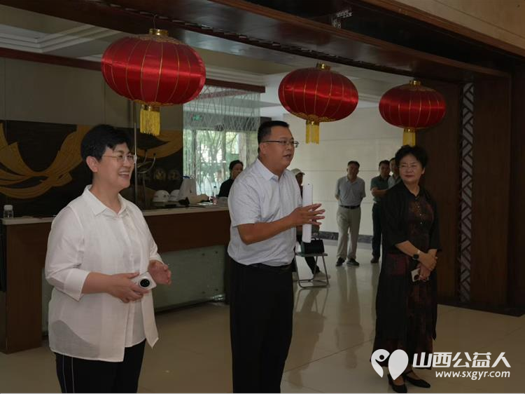 山西省红十字志愿者博爱书画院 书香画润公益行书画拍卖会 在省文联大厦展示近两百幅精美作品展示拍卖既能为公益项目奉献爱心也可获得捐赠证书 - 第6张