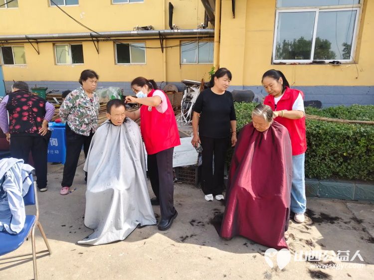 介休市敬老协会2025年9月7日敬老助老活动—宋古乡宋安村举办理发义诊打扫免费服务老年人 - 第7张 - 山西公益人 介休市敬老协会2025年9月7日敬老助老活动—宋古乡宋安村举办理发义诊打扫免费服务老年人 - 第7张
