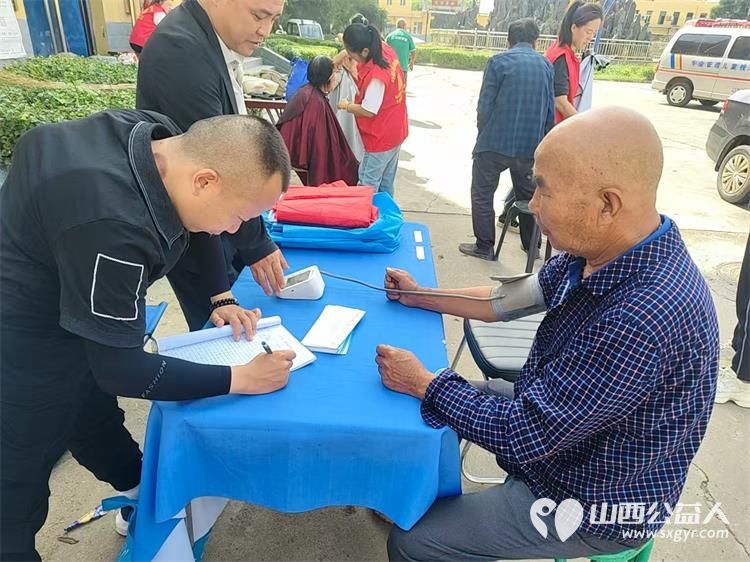 介休市敬老协会2025年9月7日敬老助老活动—宋古乡宋安村举办理发义诊打扫免费服务老年人 - 第12张 - 山西公益人 介休市敬老协会2025年9月7日敬老助老活动—宋古乡宋安村举办理发义诊打扫免费服务老年人 - 第12张