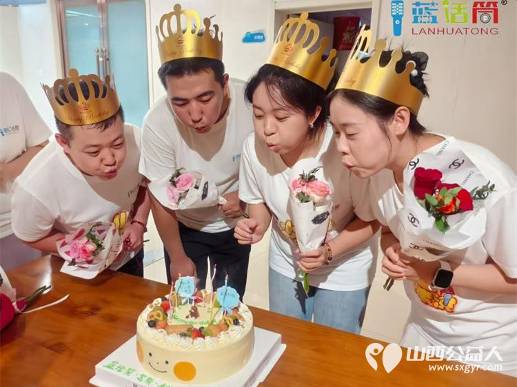 长治市蓝话筒艺术学校是一个有爱的大家庭祝天下的老师们教师节快乐 - 第4张