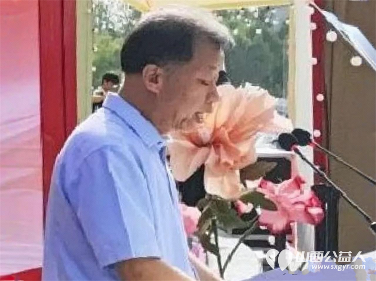 太原市新时代“三晋银铃行动”志愿者团队组织志愿者参加山西省养老服务消费季暨2025年居家适老化改造产品消费补贴晋孝焕新行动启动活动 - 第4张 - 山西公益人 太原市新时代“三晋银铃行动”志愿者团队组织志愿者参加山西省养老服务消费季暨2025年居家适老化改造产品消费补贴晋孝焕新行动启动活动 - 第4张