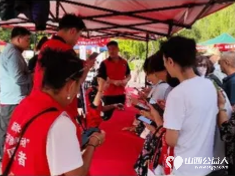 太原市新时代“三晋银铃行动”志愿者团队组织志愿者参加山西省养老服务消费季暨2025年居家适老化改造产品消费补贴晋孝焕新行动启动活动 - 第9张 - 山西公益人 太原市新时代“三晋银铃行动”志愿者团队组织志愿者参加山西省养老服务消费季暨2025年居家适老化改造产品消费补贴晋孝焕新行动启动活动 - 第9张