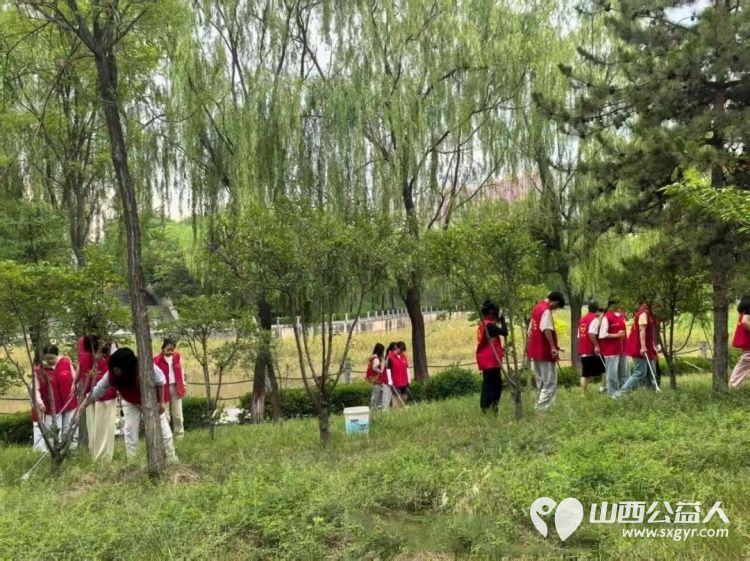 一元久久节守护母亲河----文水县爱心帮扶志愿者协会邀您同行捐赠一元钱佩戴上象征爱心的小红花成为环保大军中的一员 - 第13张