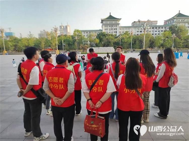 奋进新征程建功新时代 2025年山西省群众文化活动合唱大赛（决赛）落下帷幕太原市志愿者小分队提供了全方位的服务包括赛事组织现场引导后勤保障等 - 第4张