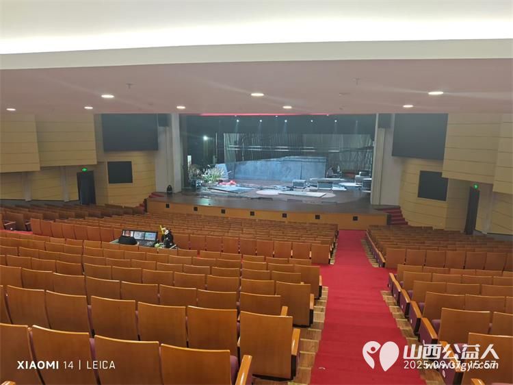 奋进新征程建功新时代 2025年山西省群众文化活动合唱大赛（决赛）落下帷幕太原市志愿者小分队提供了全方位的服务包括赛事组织现场引导后勤保障等 - 第41张