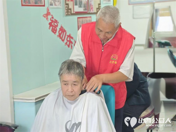 长治市阳光困境儿童帮扶协会志愿者赴潞州区南山田园敬老院开展志愿服务活动 - 第4张 - 山西公益人 长治市阳光困境儿童帮扶协会志愿者赴潞州区南山田园敬老院开展志愿服务活动 - 第4张