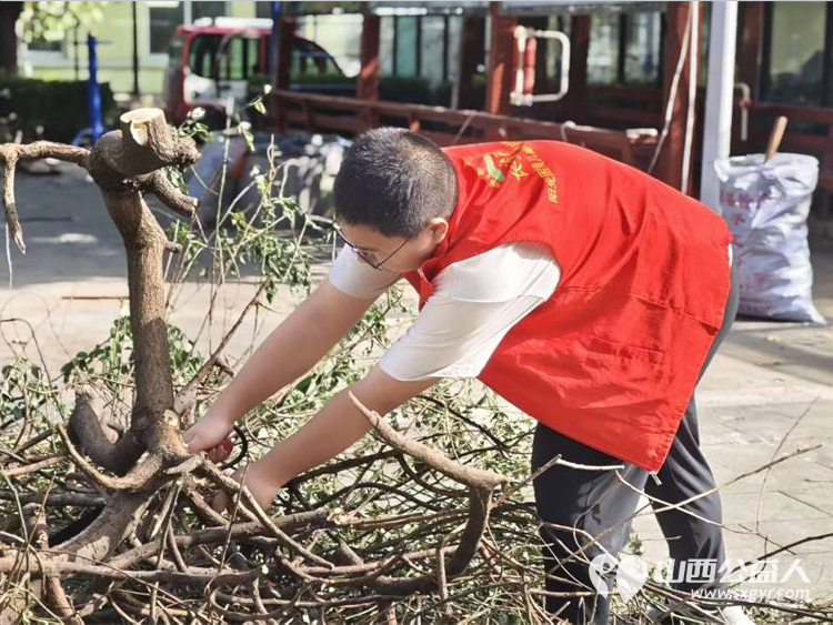 长治市阳光困境儿童帮扶协会志愿者赴潞州区南山田园敬老院开展志愿服务活动 - 第14张 - 山西公益人 长治市阳光困境儿童帮扶协会志愿者赴潞州区南山田园敬老院开展志愿服务活动 - 第14张