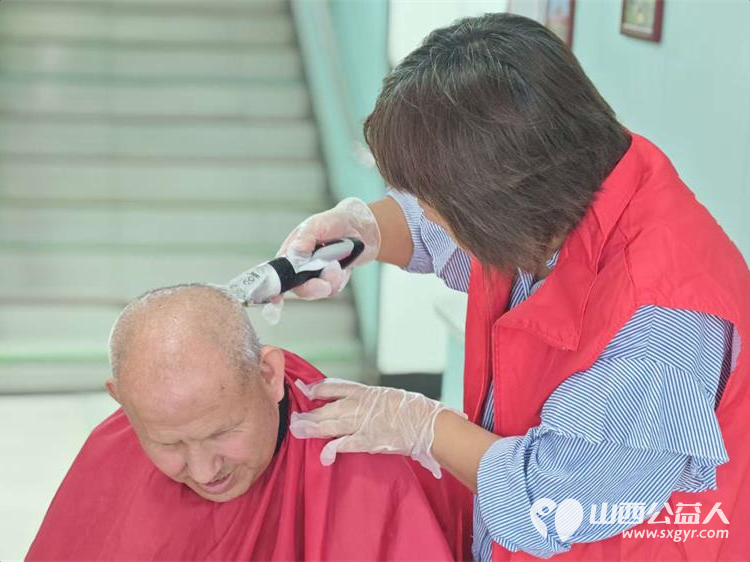 长治市阳光困境儿童帮扶协会志愿者赴潞州区南山田园敬老院开展志愿服务活动 - 第6张 - 山西公益人 长治市阳光困境儿童帮扶协会志愿者赴潞州区南山田园敬老院开展志愿服务活动 - 第6张