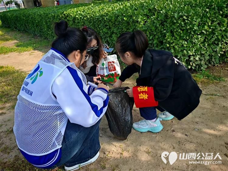 太原市儿童友好促进会公益专委会组织志愿者参加关爱河湖保护母亲河全省护河净滩联动行动 - 第6张 - 山西公益人 太原市儿童友好促进会公益专委会组织志愿者参加关爱河湖保护母亲河全省护河净滩联动行动 - 第6张