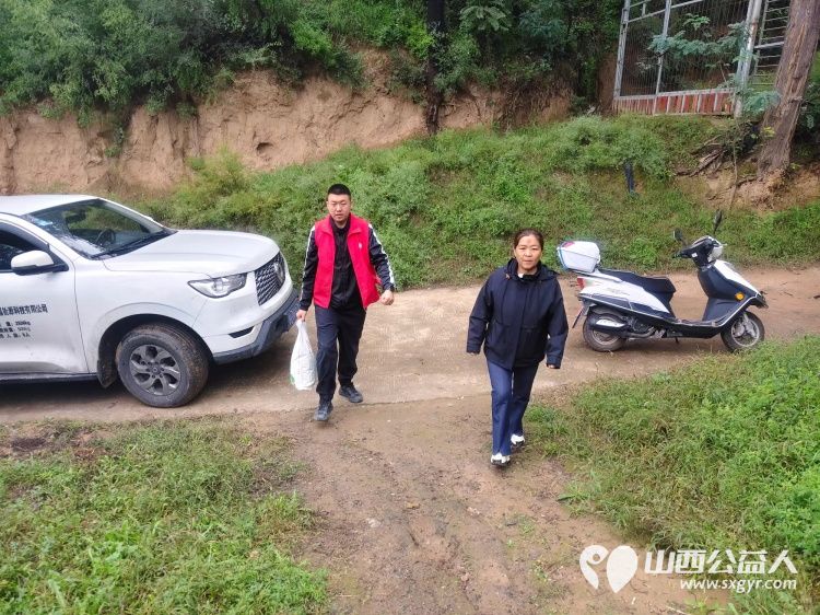 弘扬敬老美德共庆中秋佳节（纪实三）2025年9月22日介休市敬老协会给洪山镇、连福镇、义安镇、西南街道光明路社区70岁以上低保老人每人赠送20斤精粉2斤五仁月饼 - 第12张