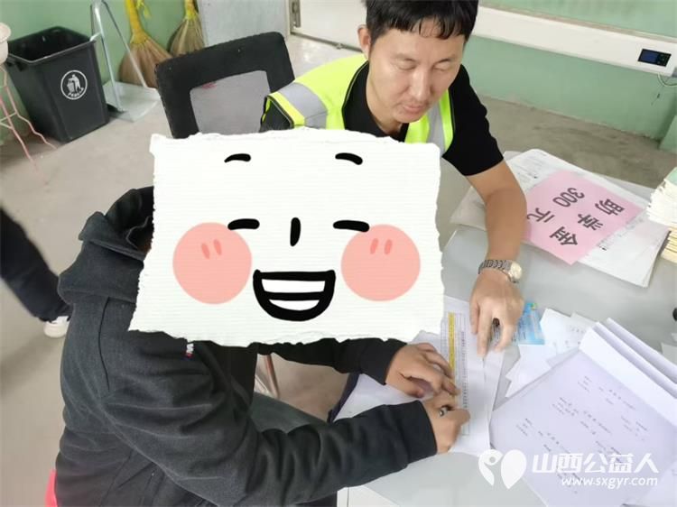 文水县爱心帮扶志愿者协会的志愿者去胡兰乡 马西乡 南安镇各学校为6名困境学生送去助学金共1800元本次助学金由深圳市鹏博爱心互助协会提供 - 第2张