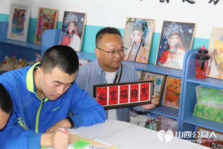 感谢霸王茶姬山西子公司发起“心向暖阳 逐光而行”的公益活动为太原灵星的孤独症孩子们捐赠米面油打印纸等生活和办公用品 - 第5张 - 山西公益人 感谢霸王茶姬山西子公司发起“心向暖阳 逐光而行”的公益活动为太原灵星的孤独症孩子们捐赠米面油打印纸等生活和办公用品 - 第5张