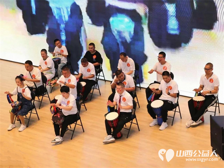 生命之光因爱闪耀----晋小爱星星之光公益演出感动落幕感谢每一位志愿者的无私付出感谢每一位爱心企业家的真诚相助更要感谢所有参与表演的孩子们 - 第7张 - 山西公益人 生命之光因爱闪耀----晋小爱星星之光公益演出感动落幕感谢每一位志愿者的无私付出感谢每一位爱心企业家的真诚相助更要感谢所有参与表演的孩子们 - 第7张