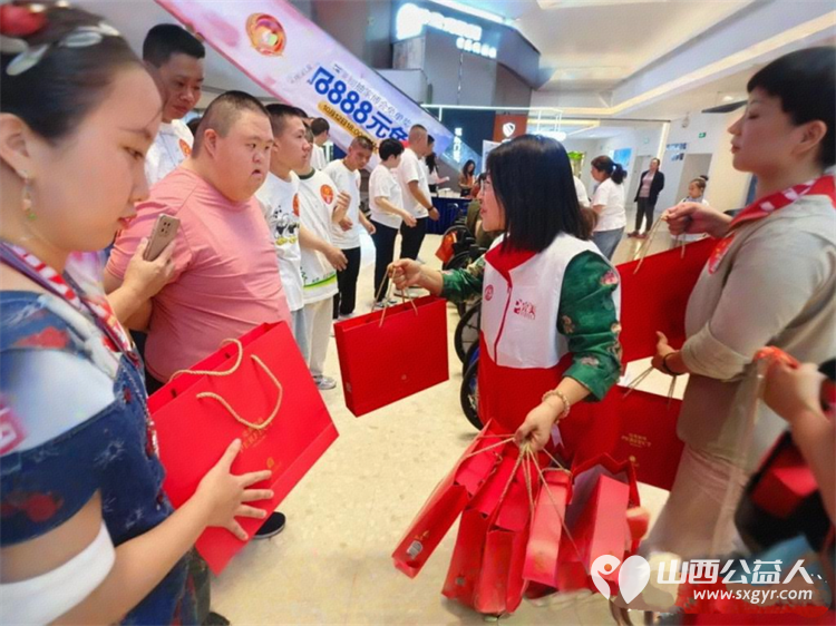 生命之光因爱闪耀----晋小爱星星之光公益演出感动落幕感谢每一位志愿者的无私付出感谢每一位爱心企业家的真诚相助更要感谢所有参与表演的孩子们 - 第29张 - 山西公益人 生命之光因爱闪耀----晋小爱星星之光公益演出感动落幕感谢每一位志愿者的无私付出感谢每一位爱心企业家的真诚相助更要感谢所有参与表演的孩子们 - 第29张