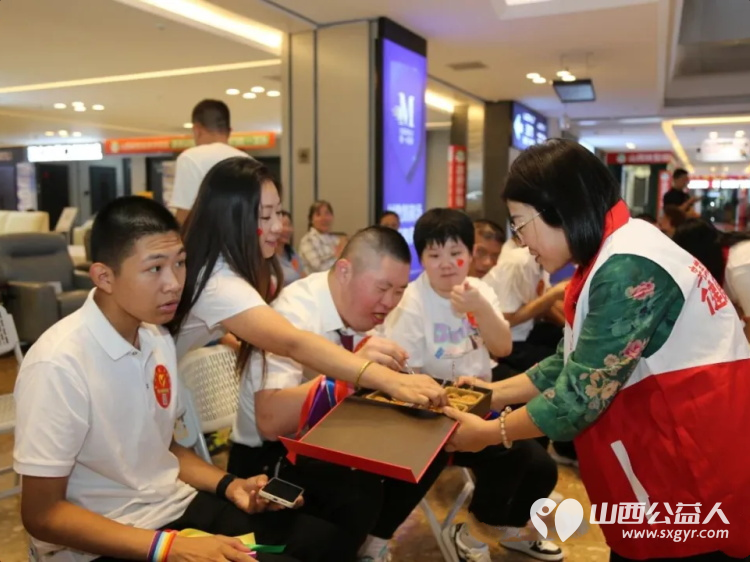 生命之光因爱闪耀----晋小爱星星之光公益演出感动落幕感谢每一位志愿者的无私付出感谢每一位爱心企业家的真诚相助更要感谢所有参与表演的孩子们 - 第32张 - 山西公益人 生命之光因爱闪耀----晋小爱星星之光公益演出感动落幕感谢每一位志愿者的无私付出感谢每一位爱心企业家的真诚相助更要感谢所有参与表演的孩子们 - 第32张