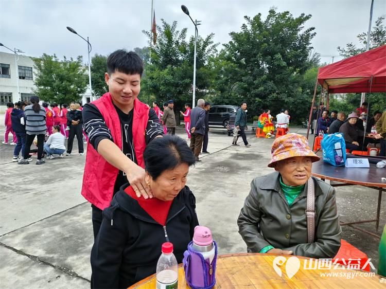 国庆中秋双节传情暖乡村公益同行护夕阳----寿阳县卡卡公益携手山西鼎盛源煤层气股份有限公司走进寿阳县草沟村80袋白面发放给高龄老人 - 第6张