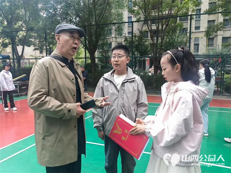 共筑中国梦想共建和谐社区----太原市龙城义工联合万柏林区小井峪街道长风街北社区、恒大雅苑物业服务中心、璎艺艺术舞蹈学校2025年国庆节中秋节主题活动 - 第5张