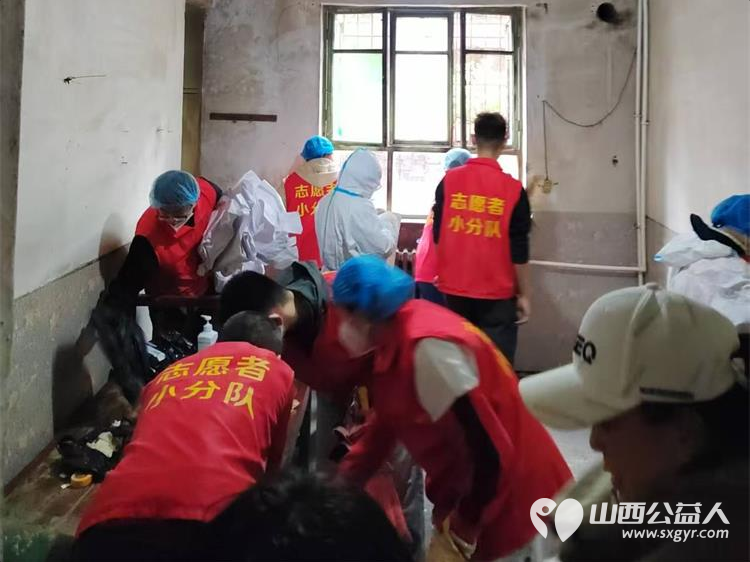 指尖拂尘温暖入心----太原市志愿者小分队志愿者帮助失孤老人家居整改爱心活动有感 - 第9张