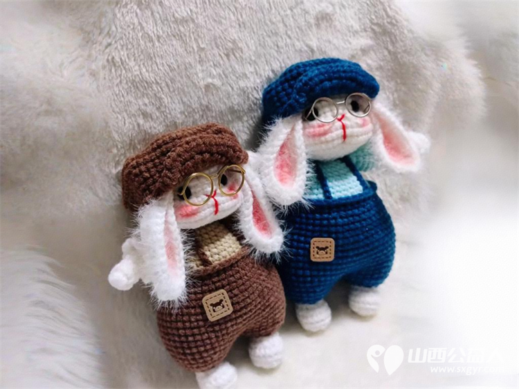 介休市北关街道彦博路社区志愿者协会联合杭州蔻德罕见病关爱中心以仁爱之心携手共进在博物馆广场举行爱心义卖活动让爱的火种燃遍每一个角落 - 第5张 - 山西公益人 介休市北关街道彦博路社区志愿者协会联合杭州蔻德罕见病关爱中心以仁爱之心携手共进在博物馆广场举行爱心义卖活动让爱的火种燃遍每一个角落 - 第5张