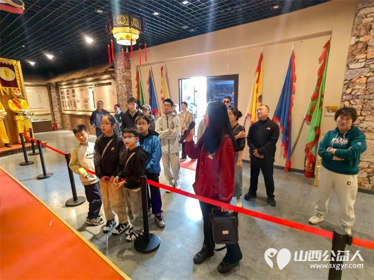 国庆节中秋节太原市龙城义工10月3日去寿阳天天养老院关爱老人活动和老人们一起高高兴兴地过两节 - 第9张 - 山西公益人 国庆节中秋节太原市龙城义工10月3日去寿阳天天养老院关爱老人活动和老人们一起高高兴兴地过两节 - 第9张