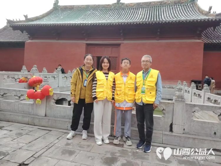 雨中坚守:长治市文物保护志愿者服务中心文物志愿者的国庆中秋担当为游客搭建起了解历史文化的桥梁 - 第24张 - 山西公益人 雨中坚守:长治市文物保护志愿者服务中心文物志愿者的国庆中秋担当为游客搭建起了解历史文化的桥梁 - 第24张