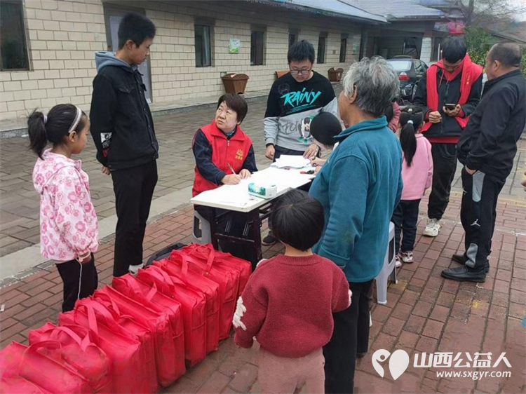 阳光长治&相伴成长----长治市阳光困境儿童帮扶协会携手屯留区民政局开展困境关怀帮扶活动 - 第3张 - 山西公益人 阳光长治&相伴成长----长治市阳光困境儿童帮扶协会携手屯留区民政局开展困境关怀帮扶活动 - 第3张
