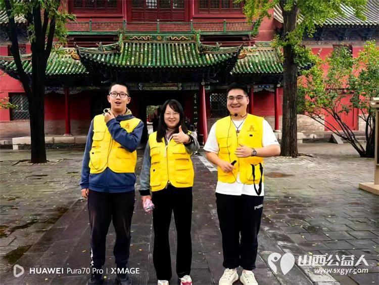 雨中坚守:长治市文物保护志愿者服务中心文物志愿者的国庆中秋担当为游客搭建起了解历史文化的桥梁 - 第2张 - 山西公益人 雨中坚守:长治市文物保护志愿者服务中心文物志愿者的国庆中秋担当为游客搭建起了解历史文化的桥梁 - 第2张