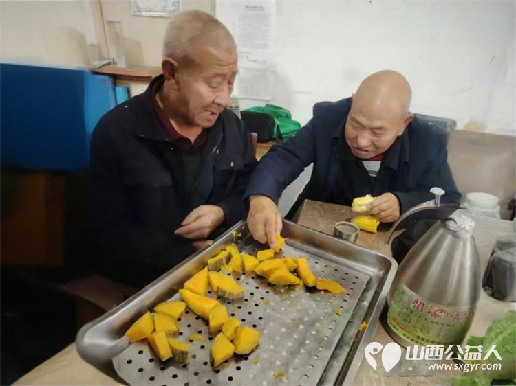 爱心玉米甜满人间 感谢小雨点公益志愿者协会志愿者周树枝向雨花斋二部捐赠200斤水果玉米 - 第6张 - 山西公益人 爱心玉米甜满人间 感谢小雨点公益志愿者协会志愿者周树枝向雨花斋二部捐赠200斤水果玉米 - 第6张