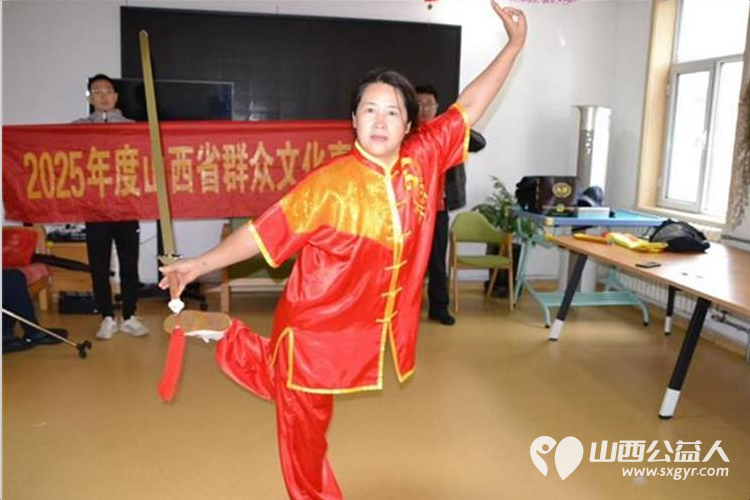 浓浓关爱显真情人间大爱在新东 太原市新东武术馆带着社会的关爱怀着对老年人的敬意走进太原市杏花岭区三桥养老服务中心开展公益表演慰问活动 - 第10张 - 山西公益人 浓浓关爱显真情人间大爱在新东 太原市新东武术馆带着社会的关爱怀着对老年人的敬意走进太原市杏花岭区三桥养老服务中心开展公益表演慰问活动 - 第10张