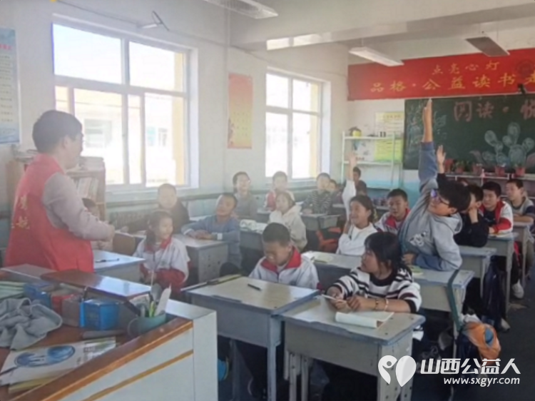 长治市善泽留守困境儿童救助协会和沁县西关小学一场关于爱与希望的双向奔赴临风堂郭校长将孩子们此前创作的国画作品精心装裱后送回学校 - 第8张 - 山西公益人 长治市善泽留守困境儿童救助协会和沁县西关小学一场关于爱与希望的双向奔赴临风堂郭校长将孩子们此前创作的国画作品精心装裱后送回学校 - 第8张