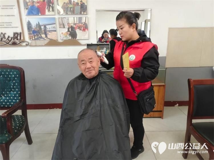 介休市敬老协会孝善行之敬老爱老助老活动2025年10月15日走进连福镇邬城店为村里60岁以上所有老人爱心理发量血压测血糖测视力白内障检查口腔检查 - 第4张 - 山西公益人 介休市敬老协会孝善行之敬老爱老助老活动2025年10月15日走进连福镇邬城店为村里60岁以上所有老人爱心理发量血压测血糖测视力白内障检查口腔检查 - 第4张