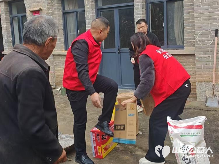 长治市圆梦公益组织志愿者去平顺县苗庄镇东五马村看望因病致困的贫困户赠送米面油及慰问金 - 第23张 - 山西公益人 长治市圆梦公益组织志愿者去平顺县苗庄镇东五马村看望因病致困的贫困户赠送米面油及慰问金 - 第23张