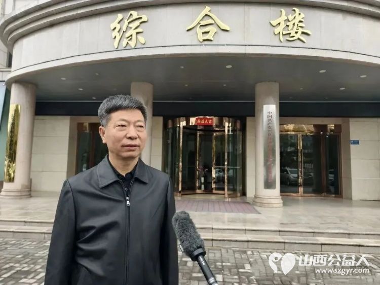 兴县经开区干部生死救援显担当 被救者长治市壶关县的管先生百里赠旗谢恩情 - 第4张