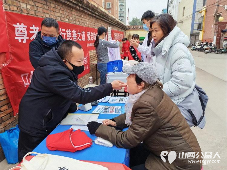 志愿服务进社区健康活动暖人心 介休市敬老协会2025年10月22日走进介休市北关街道新华南街社区为社区所有老人们爱心理发义诊 - 第21张 - 山西公益人 志愿服务进社区健康活动暖人心 介休市敬老协会2025年10月22日走进介休市北关街道新华南街社区为社区所有老人们爱心理发义诊 - 第21张