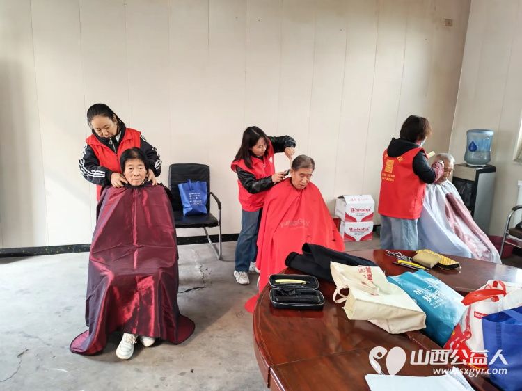 岁岁重阳今又重阳 介休市敬老协会2025年10月23日重阳节敬老活动在义安镇南盐场村举行为南盐场70岁以上老人每人一袋50斤金沙河麦芯面粉 - 第31张 - 山西公益人 岁岁重阳今又重阳 介休市敬老协会2025年10月23日重阳节敬老活动在义安镇南盐场村举行为南盐场70岁以上老人每人一袋50斤金沙河麦芯面粉 - 第31张