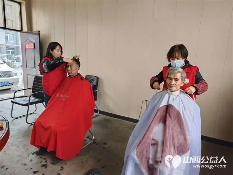 岁岁重阳今又重阳 介休市敬老协会2025年10月23日重阳节敬老活动在义安镇南盐场村举行为南盐场70岁以上老人每人一袋50斤金沙河麦芯面粉 - 第26张 - 山西公益人 岁岁重阳今又重阳 介休市敬老协会2025年10月23日重阳节敬老活动在义安镇南盐场村举行为南盐场70岁以上老人每人一袋50斤金沙河麦芯面粉 - 第26张