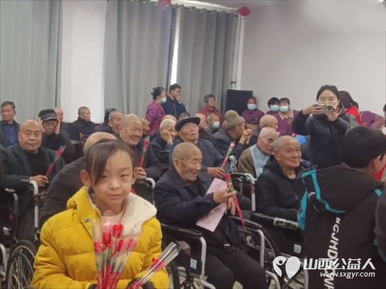孝亲敬老传美德童心相伴度重阳----长治市善泽留守困境儿童救助协会志愿者和协会帮扶的十多名孩子在屯留中心敬老院举行了善田同耕泽缘重阳敬老活动 - 第29张 - 山西公益人 孝亲敬老传美德童心相伴度重阳----长治市善泽留守困境儿童救助协会志愿者和协会帮扶的十多名孩子在屯留中心敬老院举行了善田同耕泽缘重阳敬老活动 - 第29张